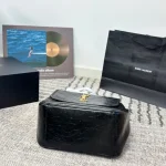 Effortlessly chic and distinctly iconic-box - Image 5