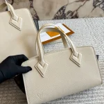 L's new arrival: Full-grain cowhide shoulder bag / handbag-box - Image 13