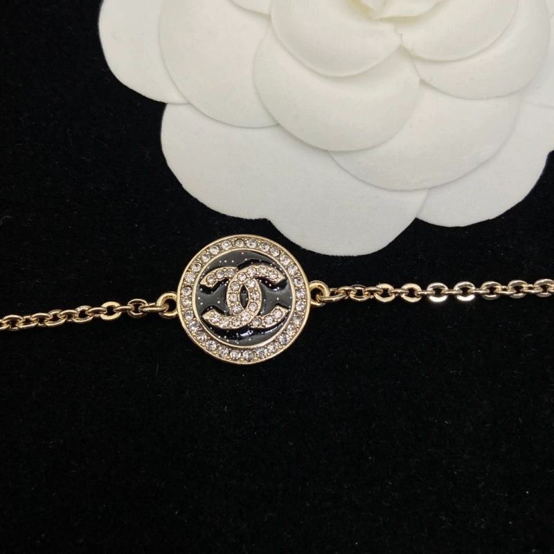 13417761173084800 Round Enamel Bracelet - No Box - Image 1