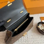 L loves bags with handles like this-box - Image 3