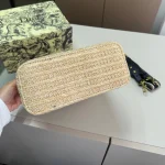 The essential woven bag for your collection-no box - Image 8