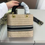 The essential woven bag for your collection-no box - Image 7