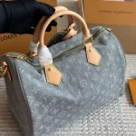 Denim Lover's Dream: Experience This Spacious Jean Tote-box - Image 5