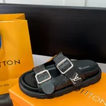 Sandals in classic colors-box - Image 2