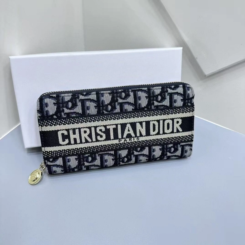 c002d0a9c23efc3853f02b36d3279af8 Classic Wallet-box - Image 1