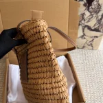 Summer is here, and you're still not rocking this stunning straw bag-box - Image 7