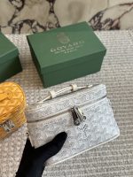 Toiletry & Cosmetic Bag with Box - Detachable Shoulder Strap & Handheld - Image 9