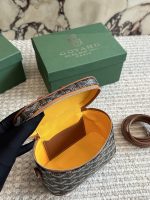 Toiletry & Cosmetic Bag with Box - Detachable Shoulder Strap & Handheld - Image 12