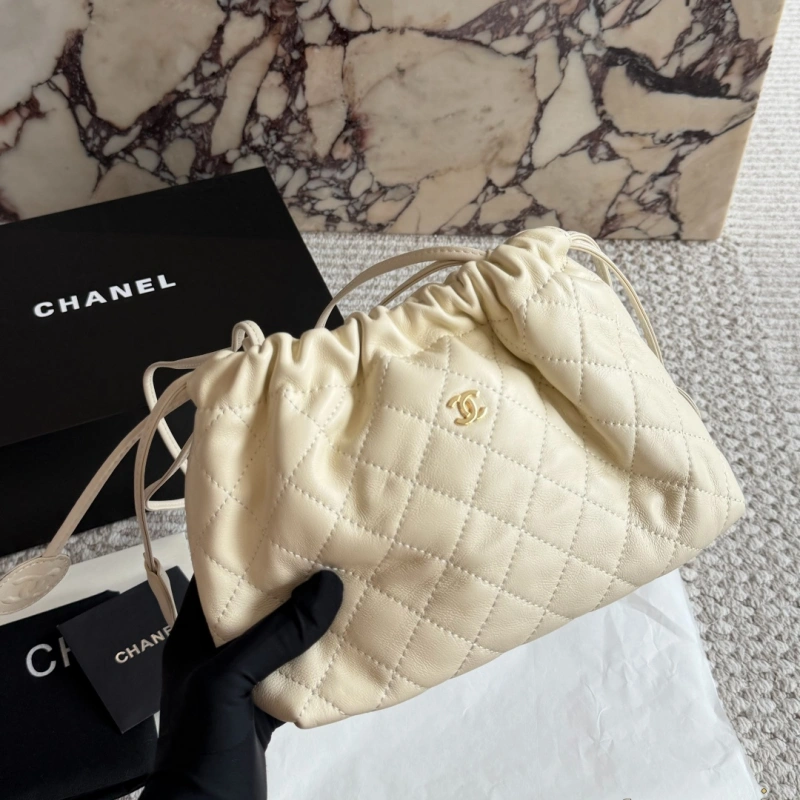 13420710006073600 Sheepskin Cloud Bag, Black Quilted-box - Image 1