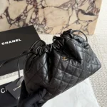 Sheepskin Cloud Bag, Black Quilted-box - Image 11