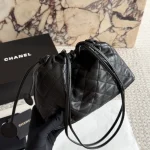 Sheepskin Cloud Bag, Black Quilted-box - Image 8