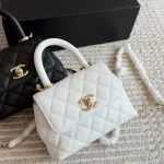 Elegant Pebbled Leather Tote – Timeless Cowhide Design with Scratch-Resistant Texture for Daily Use-box - Image 15