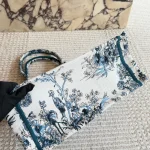 Latest Fashion 3D Embossed Tote Bag – Unique Handcrafted Embroidery for a Luxe Daily Look-box - Image 10