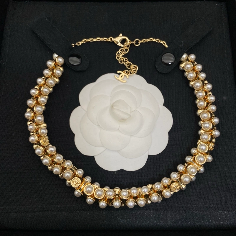 13421821201426400 Heavy-duty Double C Pearl Necklace-box - Image 1