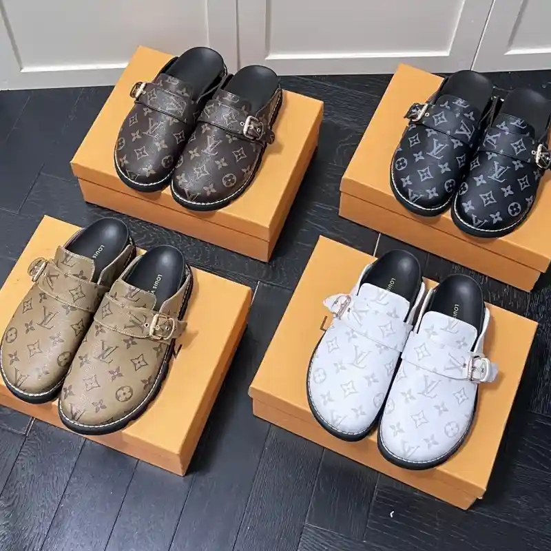 2deae282ee LV platform closed-toe slippers, casual Birkenstock slippers, new style, popular among online influencers. - Image 1