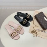 Pearl Embroidered Flats-box