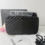 High-quality bag strap and box from a flash sale. - Image 7