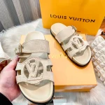 Fresh new slippers are here(The khaki version is made of suede)-box - Image 5