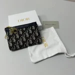 Scored a wallet on sale that is top-box - Image 4