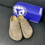 BIRKENSTOCK suede Naples closed-toe slippers, British retro style, casual outdoor half-slippers, fashionable men's shoes. - Image 2