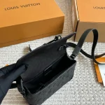 I got a versatile black men's bag-box - Image 4