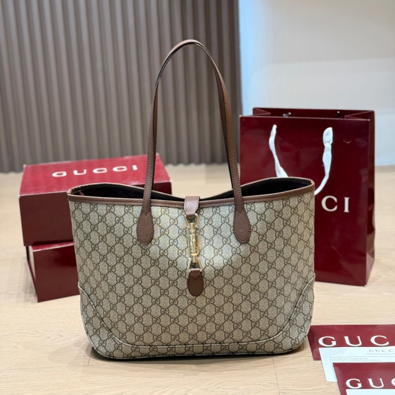 13422522815905000 Canvas with brown leather trim-no box - Image 1
