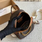 A backpack that can be worn as a crossbody bag-box - Image 6