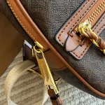 A backpack that can be worn as a crossbody bag-box - Image 5