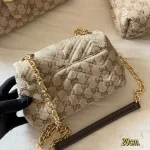 Ultimate Old Money Style: V-Shaped Diamond Quilted Design-box - Image 10
