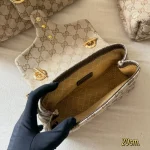 Ultimate Old Money Style: V-Shaped Diamond Quilted Design-box - Image 8