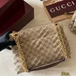 Ultimate Old Money Style: V-Shaped Diamond Quilted Design-box - Image 8