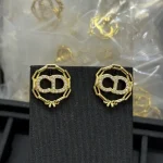 New Openwork CD Full Diamond Stud Earrings-box