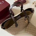 The monogram tote: laid-back and effortlessly chic - Image 19