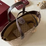 The monogram tote: laid-back and effortlessly chic - Image 16