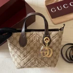The monogram tote: laid-back and effortlessly chic - Image 8