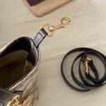 The monogram tote: laid-back and effortlessly chic - Image 7