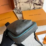 Fashionable and Versatile Men's Chest Bag-box - Image 9