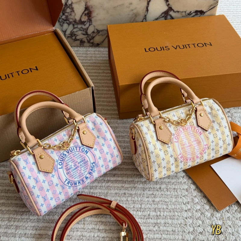 13423635919175600 Vegetable-tanned leather trim with gold chain-box - Image 1