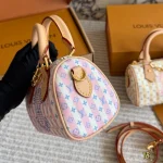 Vegetable-tanned leather trim with gold chain-box - Image 9