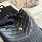 Classic black shade featuring the iconic Y-signature V-quilting-box - Image 10