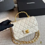 A fashionable and versatile classic that never goes wrong-box - Image 4