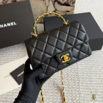 A fashionable and versatile classic that never goes wrong-box - Image 6