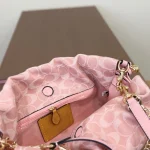 New arrival shoulder bag: stylish and durable-box - Image 6