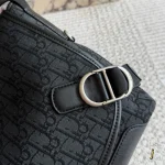 Stylish monogram messenger bag-box - Image 2