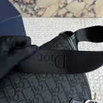 Stylish monogram messenger bag-box - Image 6