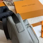 Men's messenger bag, a must-have for commuting-box - Image 5