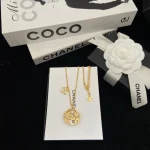 Little gold shell necklace-box - Image 4