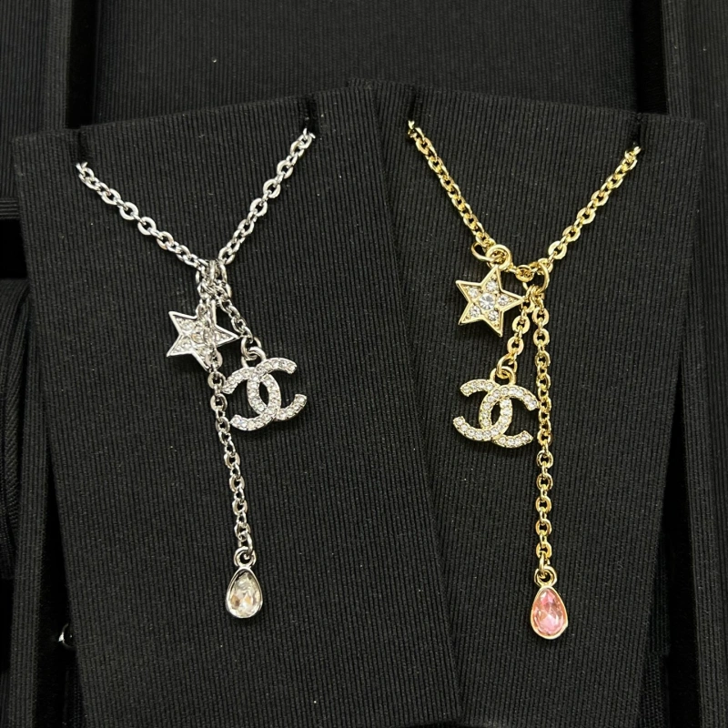 13424001122824600 Pink teardrop necklace with star and double C pendant-box - Image 1