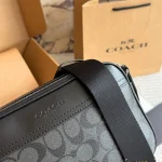 C's new arrival: Black camera bag-box - Image 2