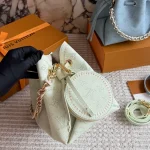 Broderie anglaise calfskin-box - Image 10